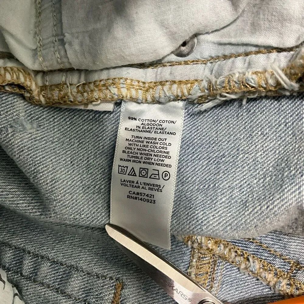 LOFT Jean Shorts - Picture 5 of 5